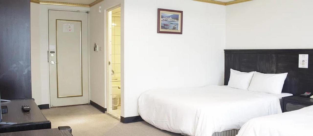 Hotel Avenue Hsinchu City Exterior photo