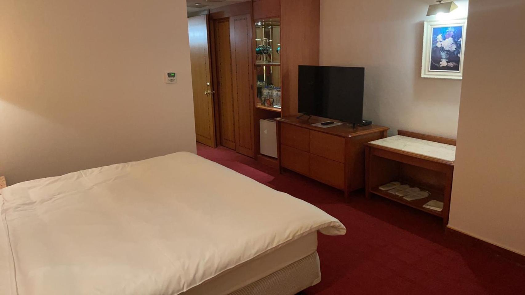 Hotel Avenue Hsinchu City Exterior photo